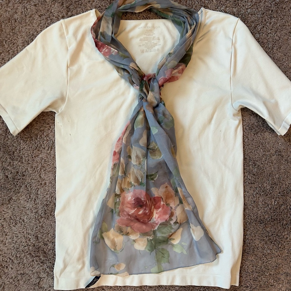 Floral blue/gray Scarf